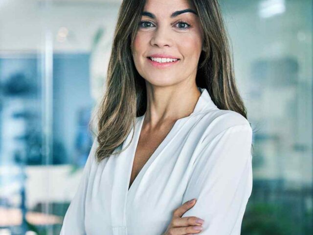https://vanstadenattorneysinc.co.za/wp-content/uploads/2019/02/team_02-640x480.jpg